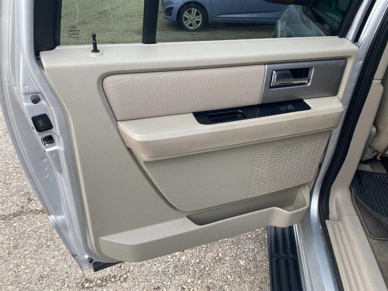 2012 Silver Ford Expedition EL Limited (1FMJK2A56CE) with an 5.4L Flex Fuel V8 310hp 365ft. lbs. engine, Automatic transmission, located at 842 E South Street, Powell, WY, 82435, (307) 754-7289, 44.752300, -108.746933- Photo#8