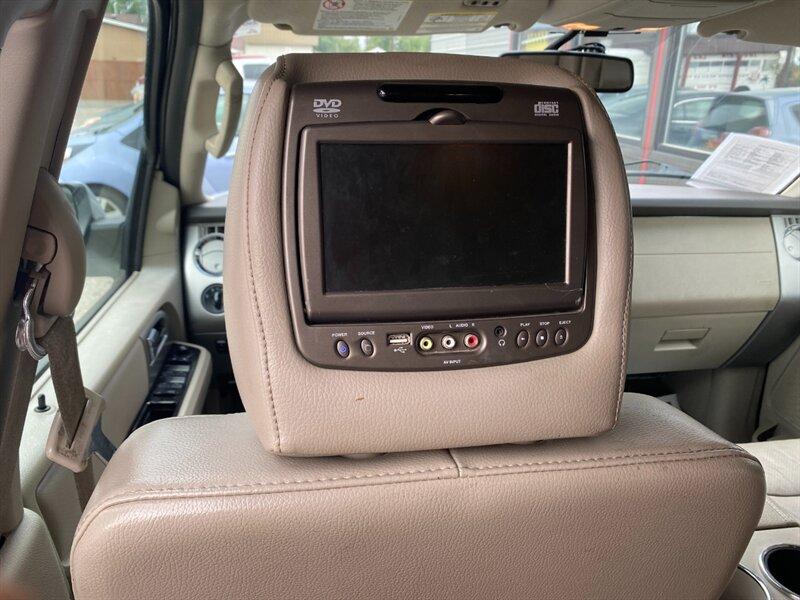 2012 Silver Ford Expedition EL Limited (1FMJK2A56CE) with an 5.4L Flex Fuel V8 310hp 365ft. lbs. engine, Automatic transmission, located at 842 E South Street, Powell, WY, 82435, (307) 754-7289, 44.752300, -108.746933- Photo#10