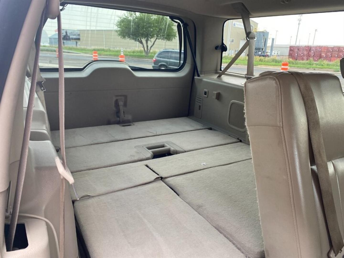 2012 Silver Ford Expedition EL Limited (1FMJK2A56CE) with an 5.4L Flex Fuel V8 310hp 365ft. lbs. engine, Automatic transmission, located at 842 E South Street, Powell, WY, 82435, (307) 754-7289, 44.752300, -108.746933- Photo#19