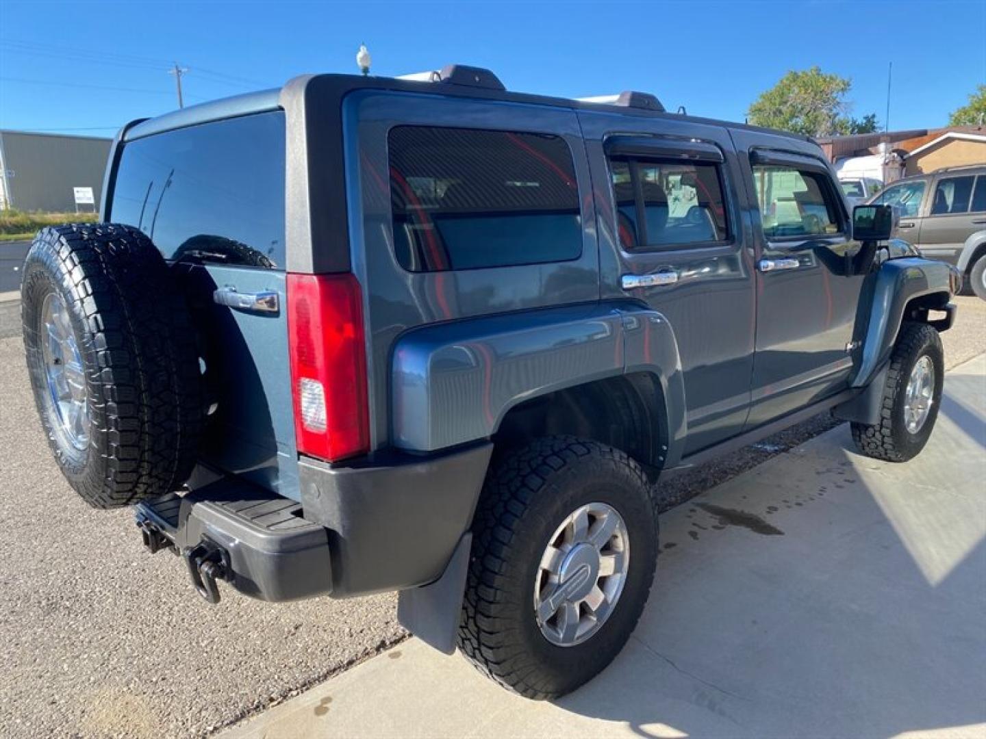 2006 Blue Hummer H3 4dr SUV (5GTDN136868) with an 3.5L I5 220hp 225ft. lbs. engine, 5 Speed Manual transmission, located at 842 E South Street, Powell, WY, 82435, (307) 754-7289, 44.752300, -108.746933- Photo#2