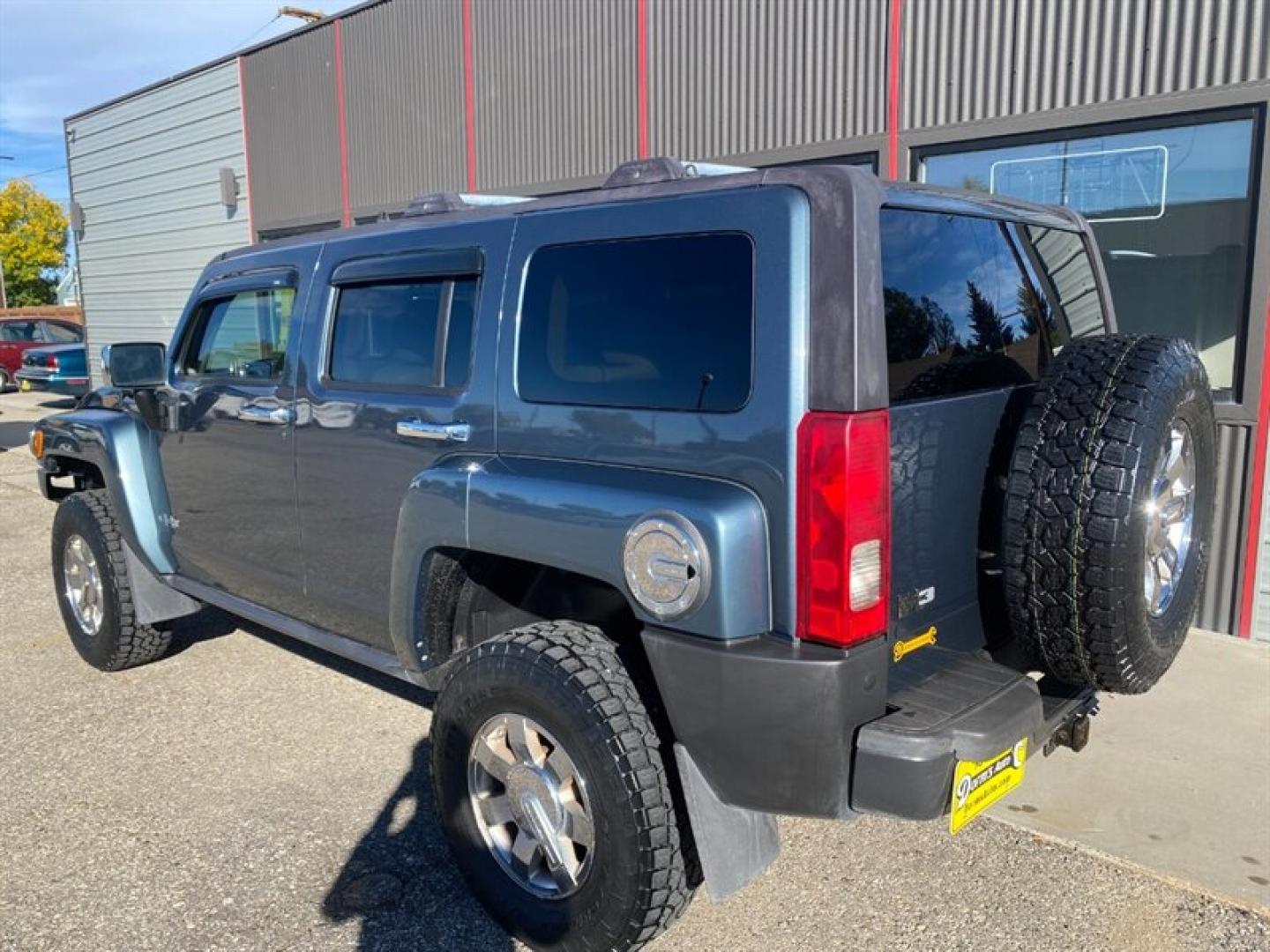 2006 Blue Hummer H3 4dr SUV (5GTDN136868) with an 3.5L I5 220hp 225ft. lbs. engine, 5 Speed Manual transmission, located at 842 E South Street, Powell, WY, 82435, (307) 754-7289, 44.752300, -108.746933- Photo#3