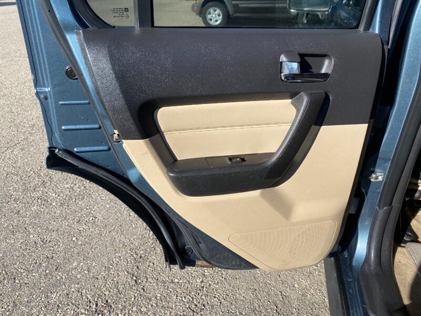 2006 Blue Hummer H3 4dr SUV (5GTDN136868) with an 3.5L I5 220hp 225ft. lbs. engine, 5 Speed Manual transmission, located at 842 E South Street, Powell, WY, 82435, (307) 754-7289, 44.752300, -108.746933- Photo#8