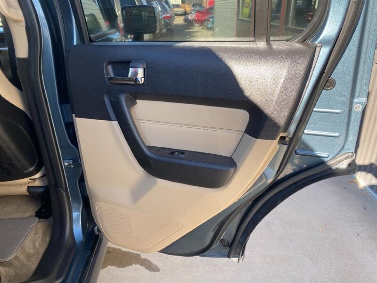 2006 Blue Hummer H3 4dr SUV (5GTDN136868) with an 3.5L I5 220hp 225ft. lbs. engine, 5 Speed Manual transmission, located at 842 E South Street, Powell, WY, 82435, (307) 754-7289, 44.752300, -108.746933- Photo#15