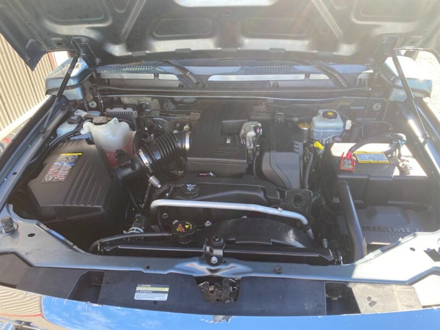 2006 Blue Hummer H3 4dr SUV (5GTDN136868) with an 3.5L I5 220hp 225ft. lbs. engine, 5 Speed Manual transmission, located at 842 E South Street, Powell, WY, 82435, (307) 754-7289, 44.752300, -108.746933- Photo#19