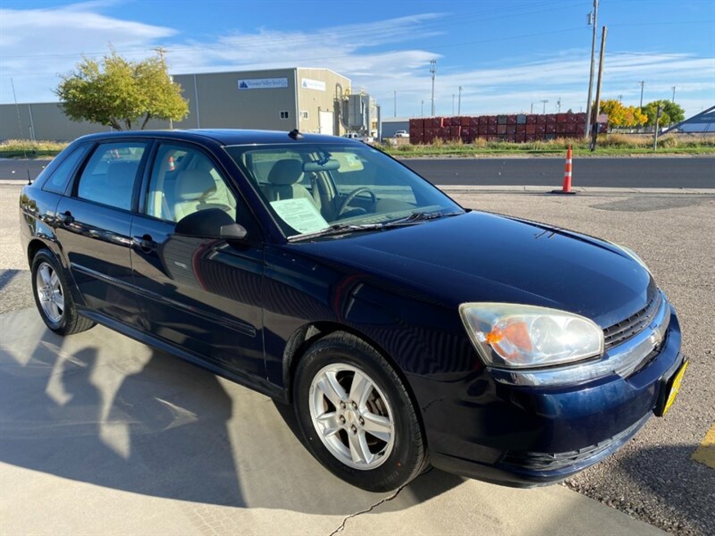 2005 Blue Chevrolet Malibu Maxx LS (1G1ZT64805F) with an 3.5L V6 200hp 220ft. lbs. engine, Automatic transmission, located at 842 E South Street, Powell, WY, 82435, (307) 754-7289, 44.752300, -108.746933- Photo#1