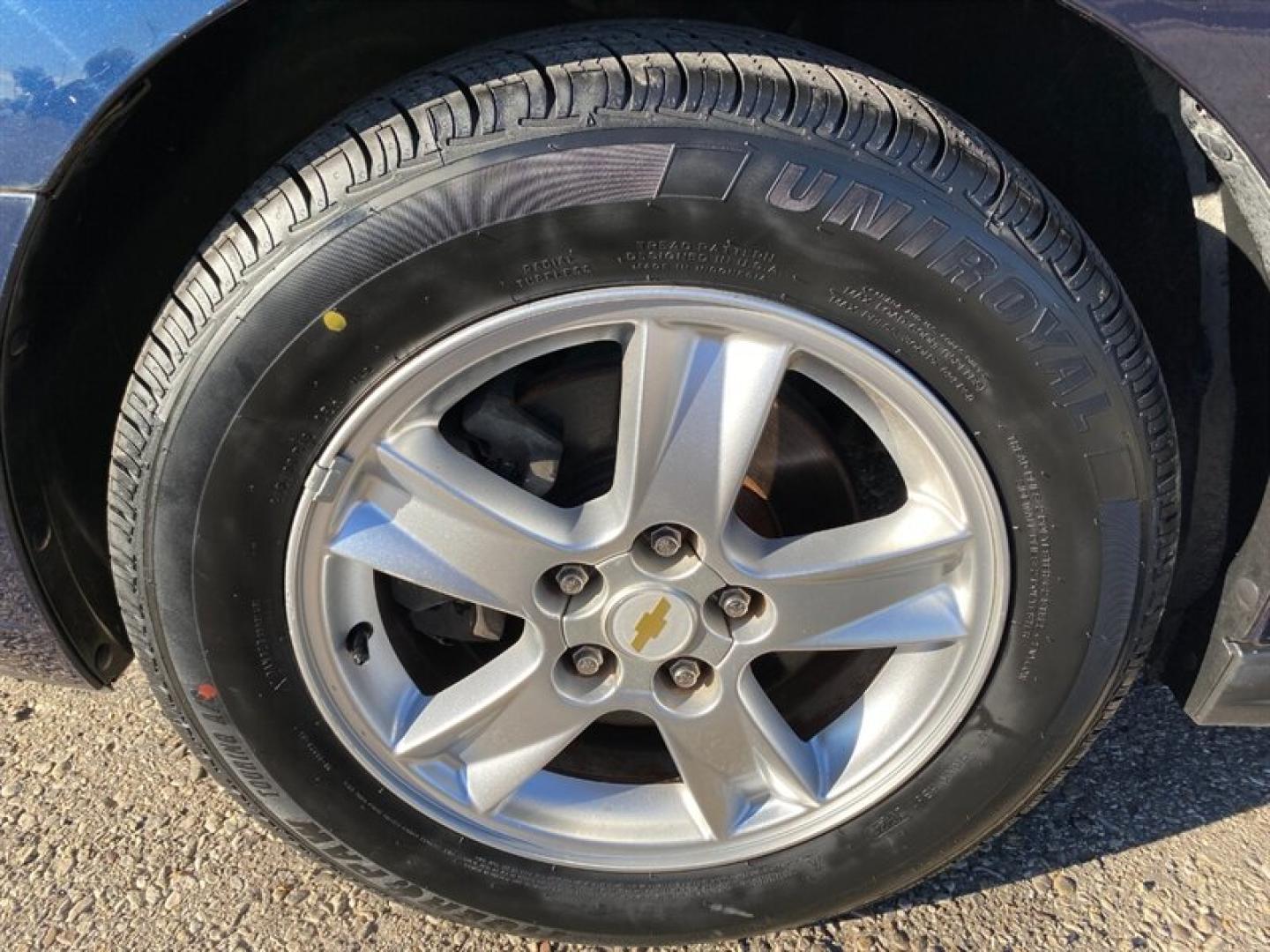 2005 Blue Chevrolet Malibu Maxx LS (1G1ZT64805F) with an 3.5L V6 200hp 220ft. lbs. engine, Automatic transmission, located at 842 E South Street, Powell, WY, 82435, (307) 754-7289, 44.752300, -108.746933- Photo#17