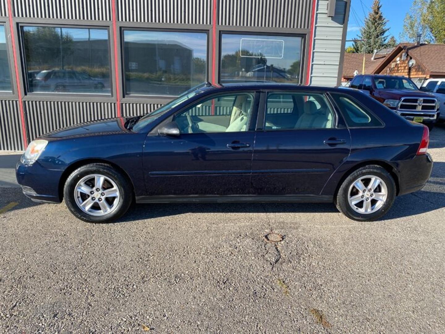 2005 Blue Chevrolet Malibu Maxx LS (1G1ZT64805F) with an 3.5L V6 200hp 220ft. lbs. engine, Automatic transmission, located at 842 E South Street, Powell, WY, 82435, (307) 754-7289, 44.752300, -108.746933- Photo#20
